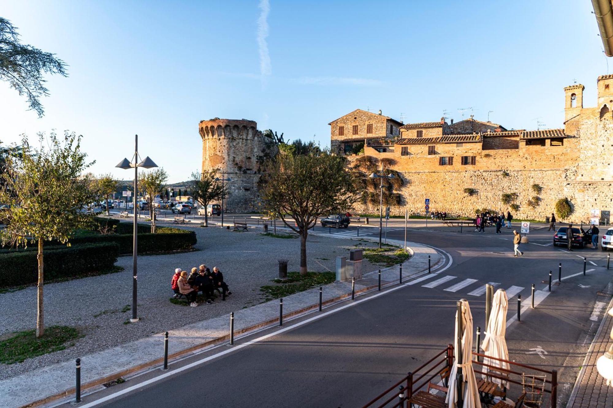 Bellavista Free Parking City Center San Gimignano Kültér fotó